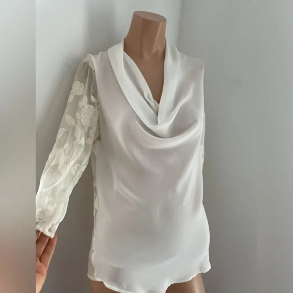 S Zelda feminine blouse lace and soft drape - Picture 1 of 5